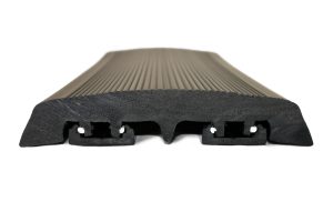 Wilks Innovative Fendering - Click 150 track Black